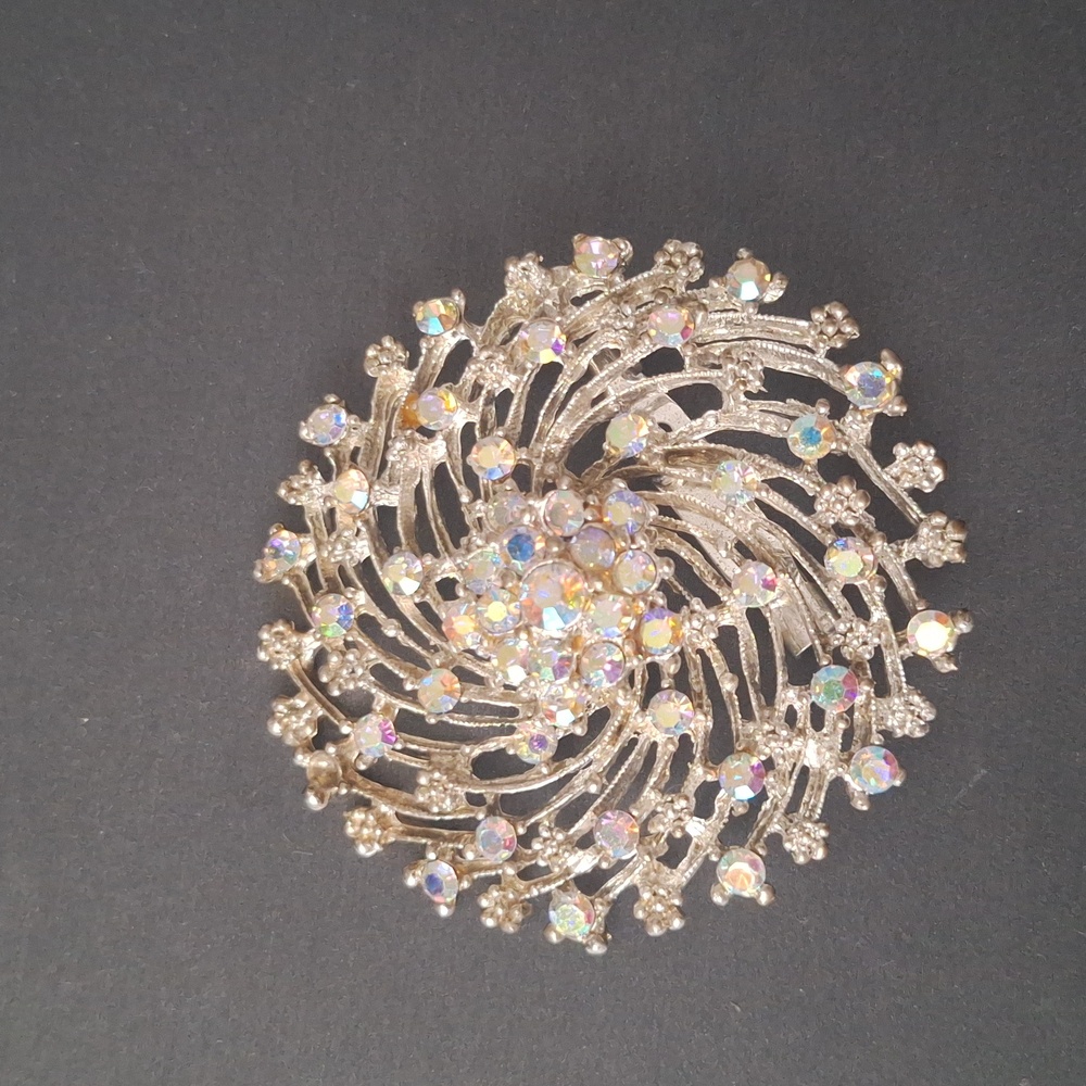 Winter Swirl Brooch